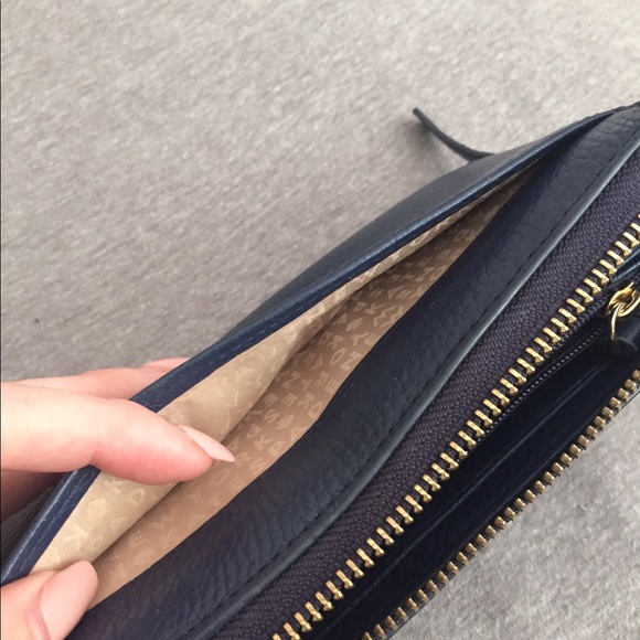 Wallet - Picture 3 of 3